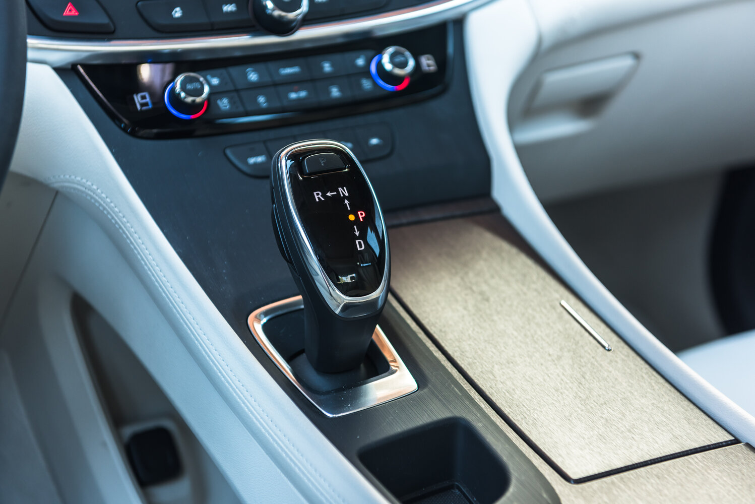 Buick LaCrosse III Рестайлинг, 2023, фото 13