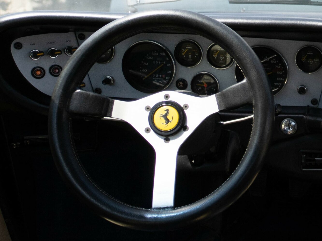 Ferrari Dino 208/308 GT4, 1977, фото 4