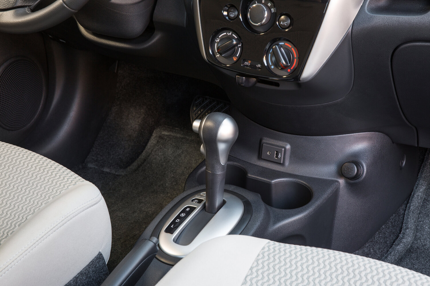 Nissan Versa Note I Рестайлинг, 2017, фото 10