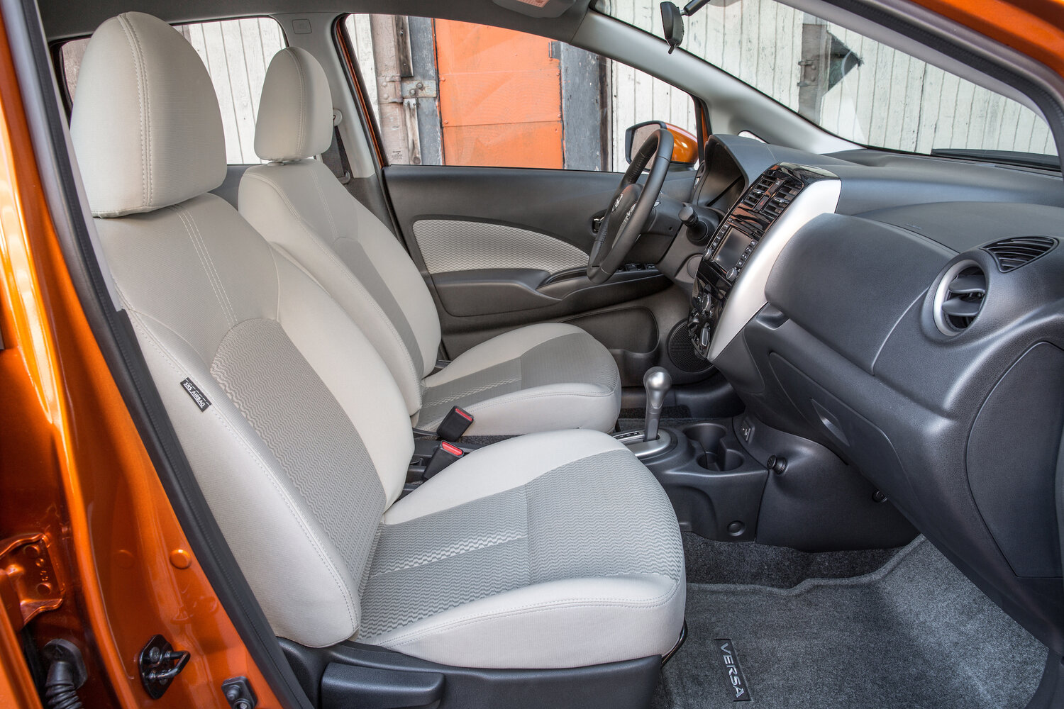Nissan Versa Note I Рестайлинг, 2017, фото 15