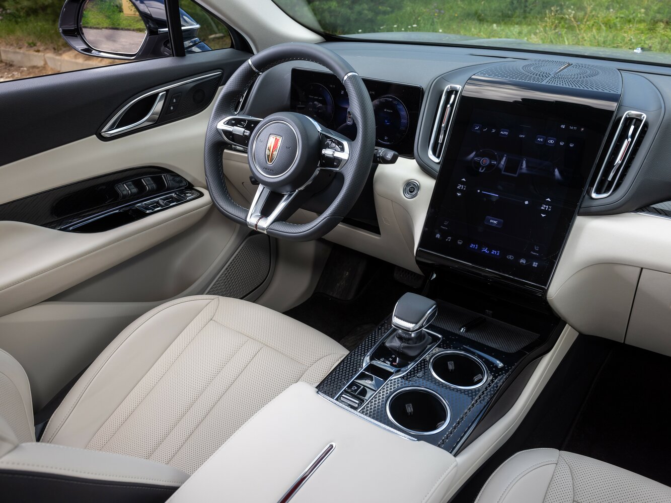 Hongqi HS3, 2025, фото 25
