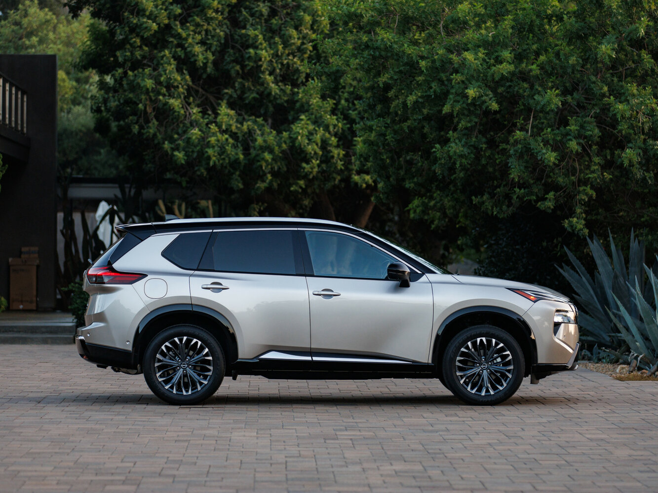 Nissan Rogue III Рестайлинг, 2025, фото 5