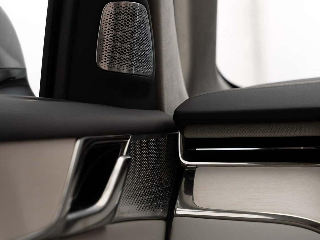 Volvo EM90, 2023, фото 7