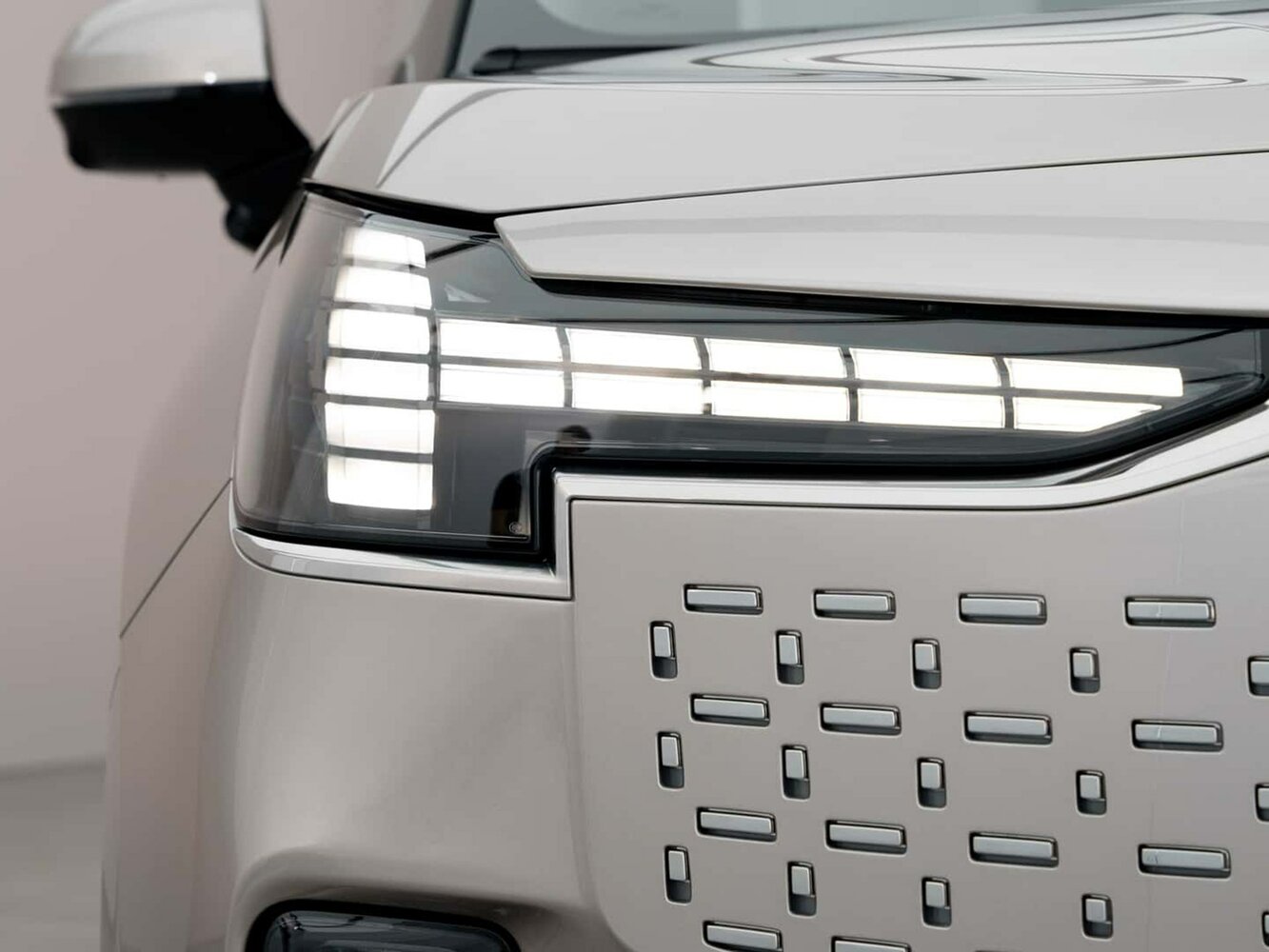 Volvo EM90, 2023, фото 2