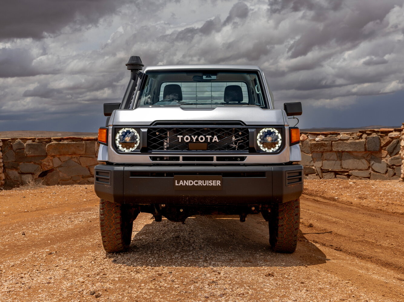 Toyota Land Cruiser 70 Series Рестайлинг 2, 2025, фото 2
