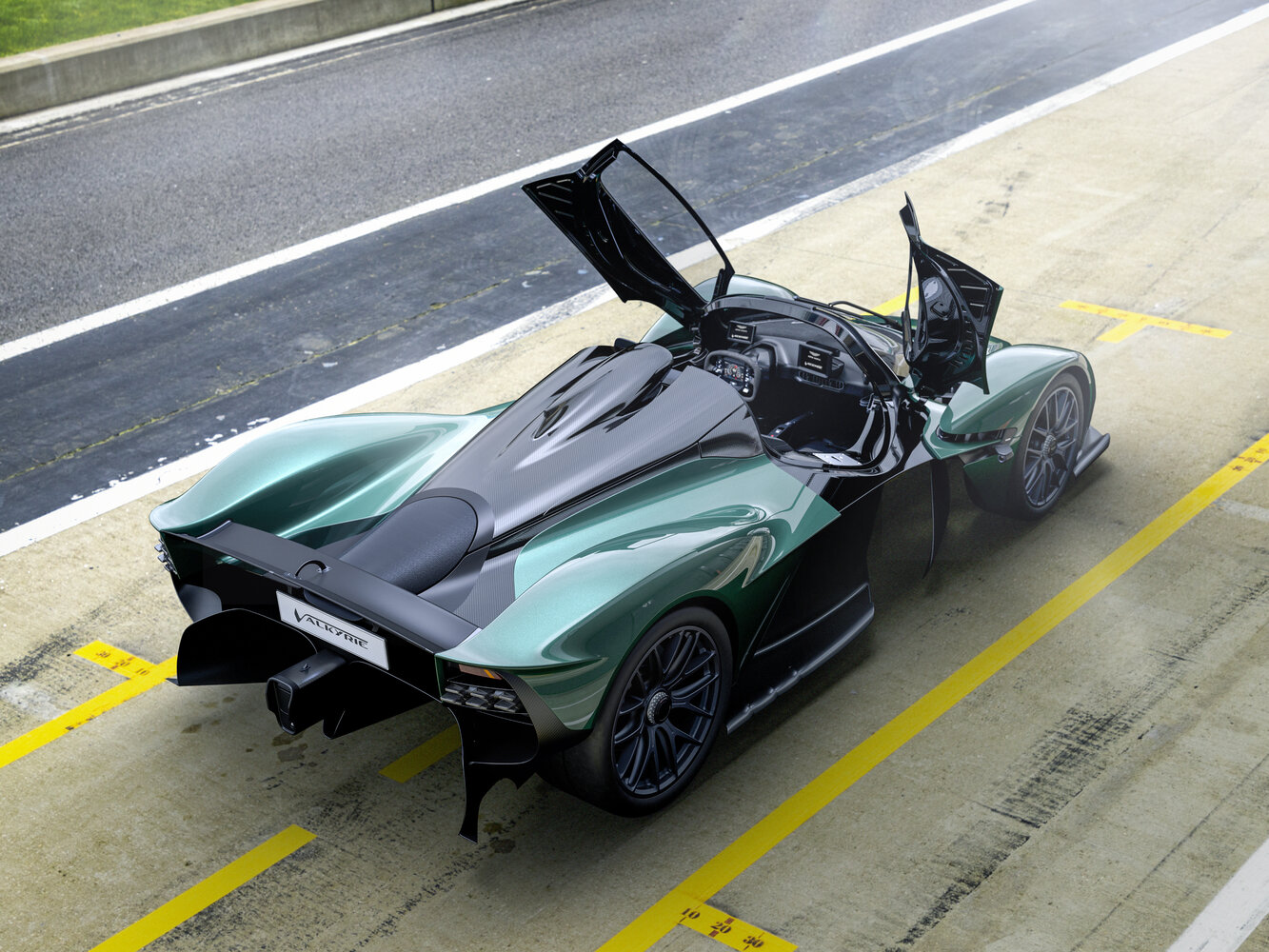 Aston Martin Valkyrie, 2023, фото 1