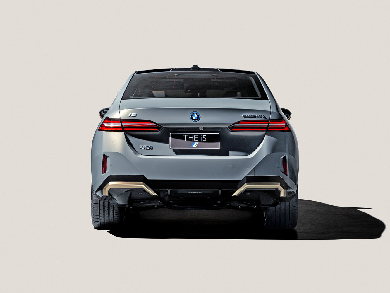 BMW i5, 2023, фото 1