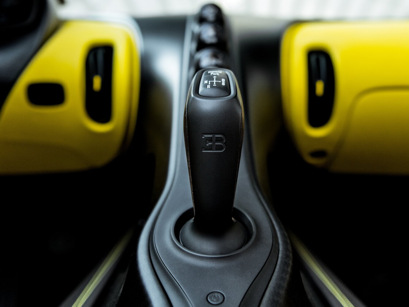 Bugatti W16 Mistral, 2025, фото 6