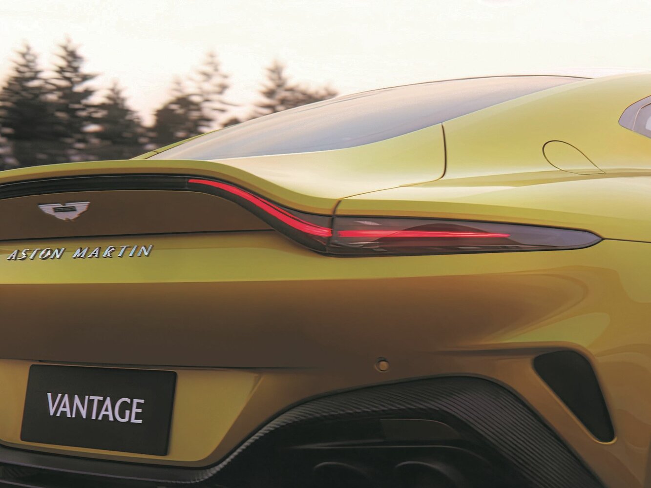 Aston Martin V8 Vantage IV Рестайлинг, 2024, фото 7