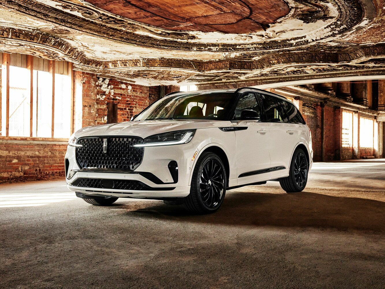 Lincoln Aviator II Рестайлинг, 2026, фото 3