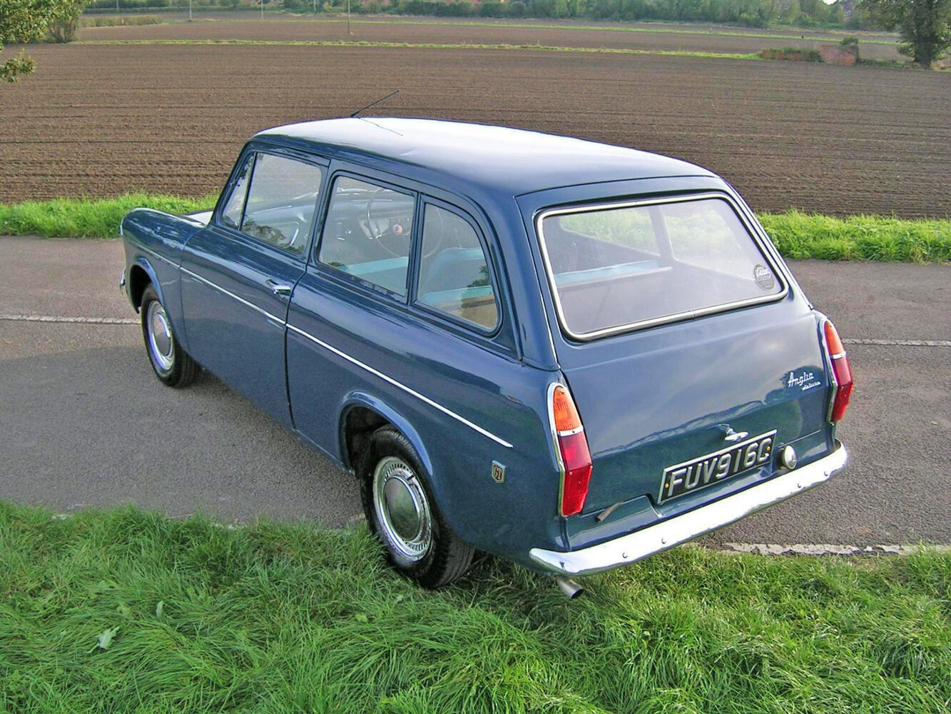 Ford Anglia IV 105E, 1965, фото 3
