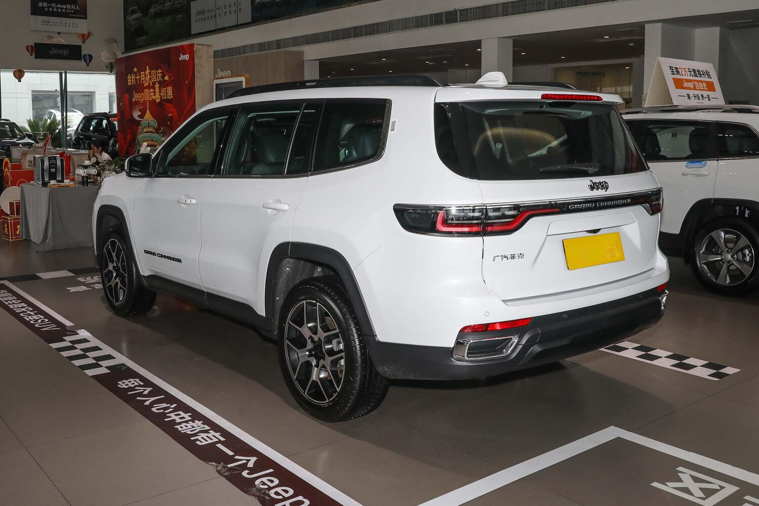 Jeep Grand Commander I (K8) Рестайлинг, 2021, фото 5