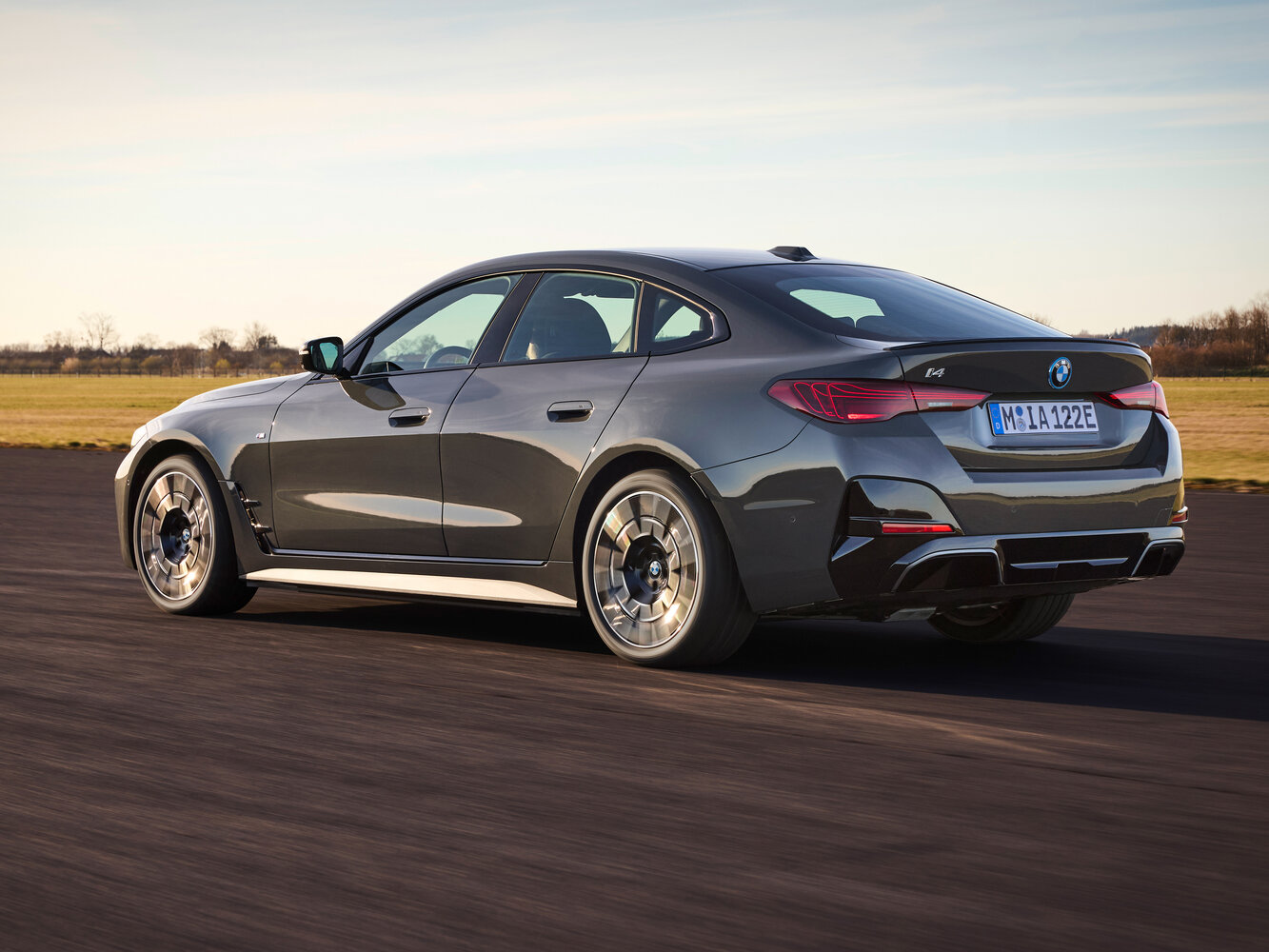 BMW i4 G26 Рестайлинг, 2026, фото 11