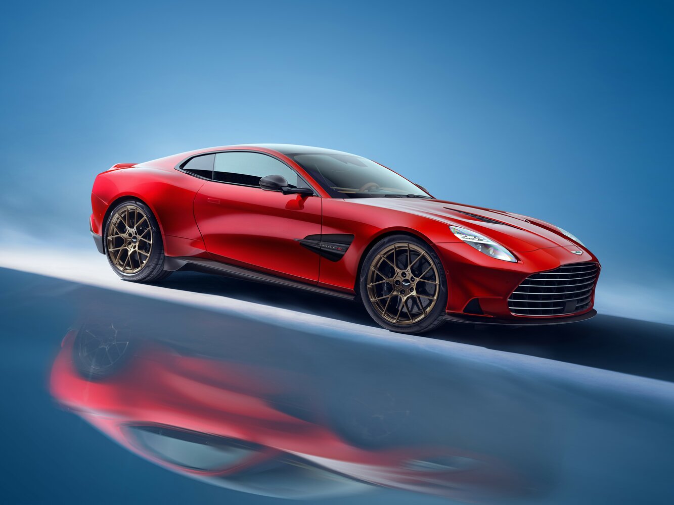 Aston Martin Vanquish III, 2024, фото 2