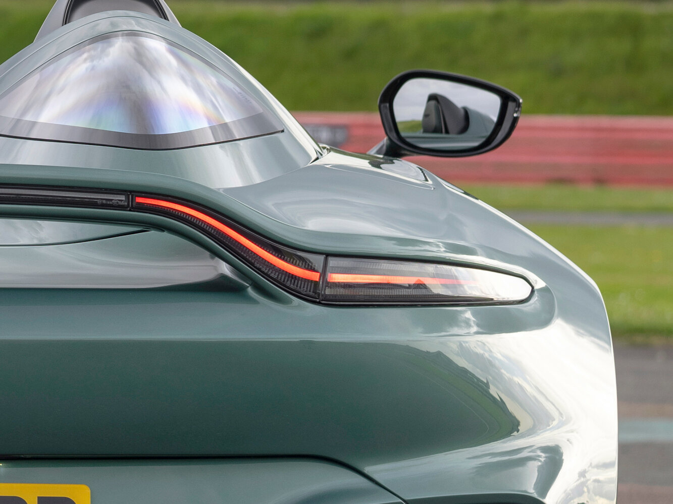 Aston Martin V12 Speedster, 2020, фото 12