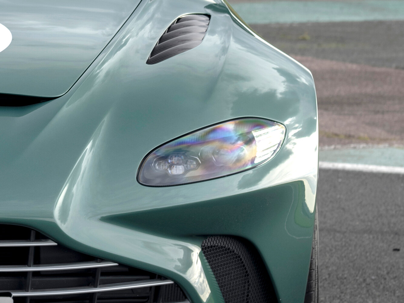 Aston Martin V12 Speedster, 2020, фото 3