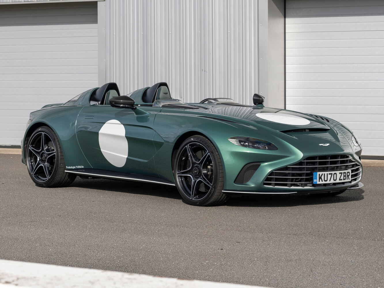 Aston Martin V12 Speedster, 2020, фото 9