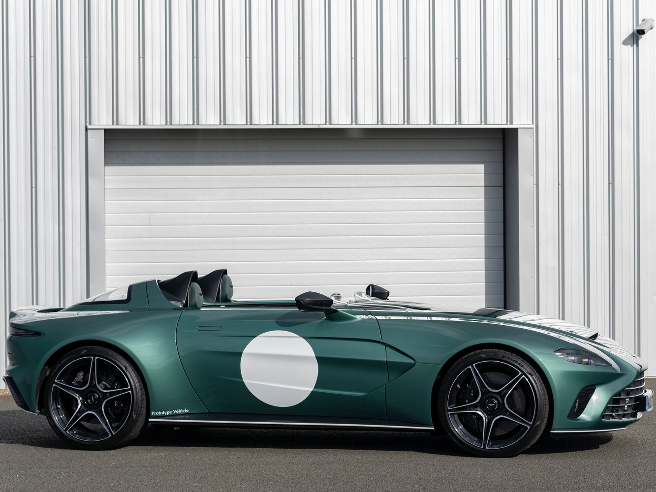 Aston Martin V12 Speedster, 2020, фото 4
