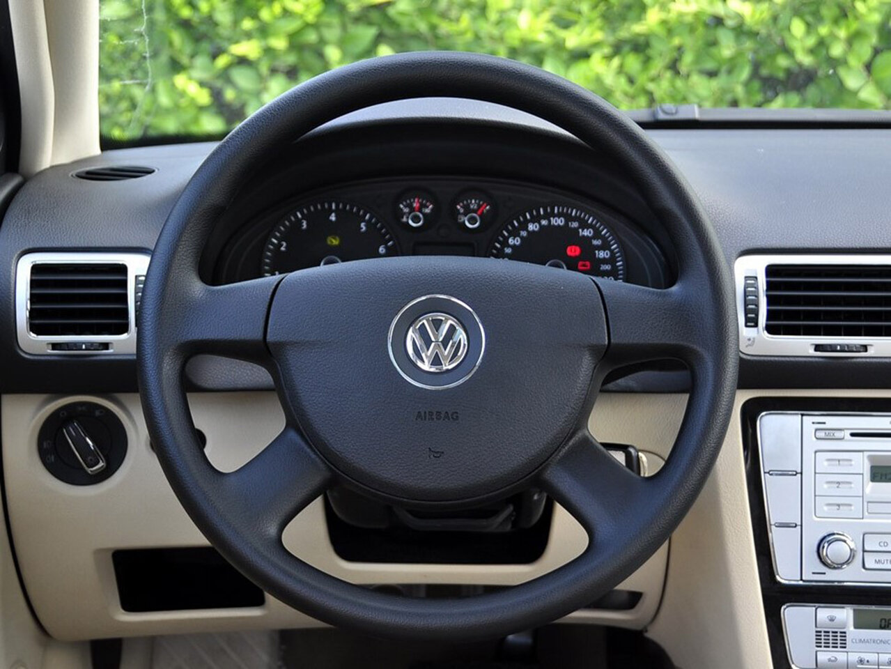 Volkswagen Passat (North America and China) Lingyu Рестайлинг, 2011, фото 6