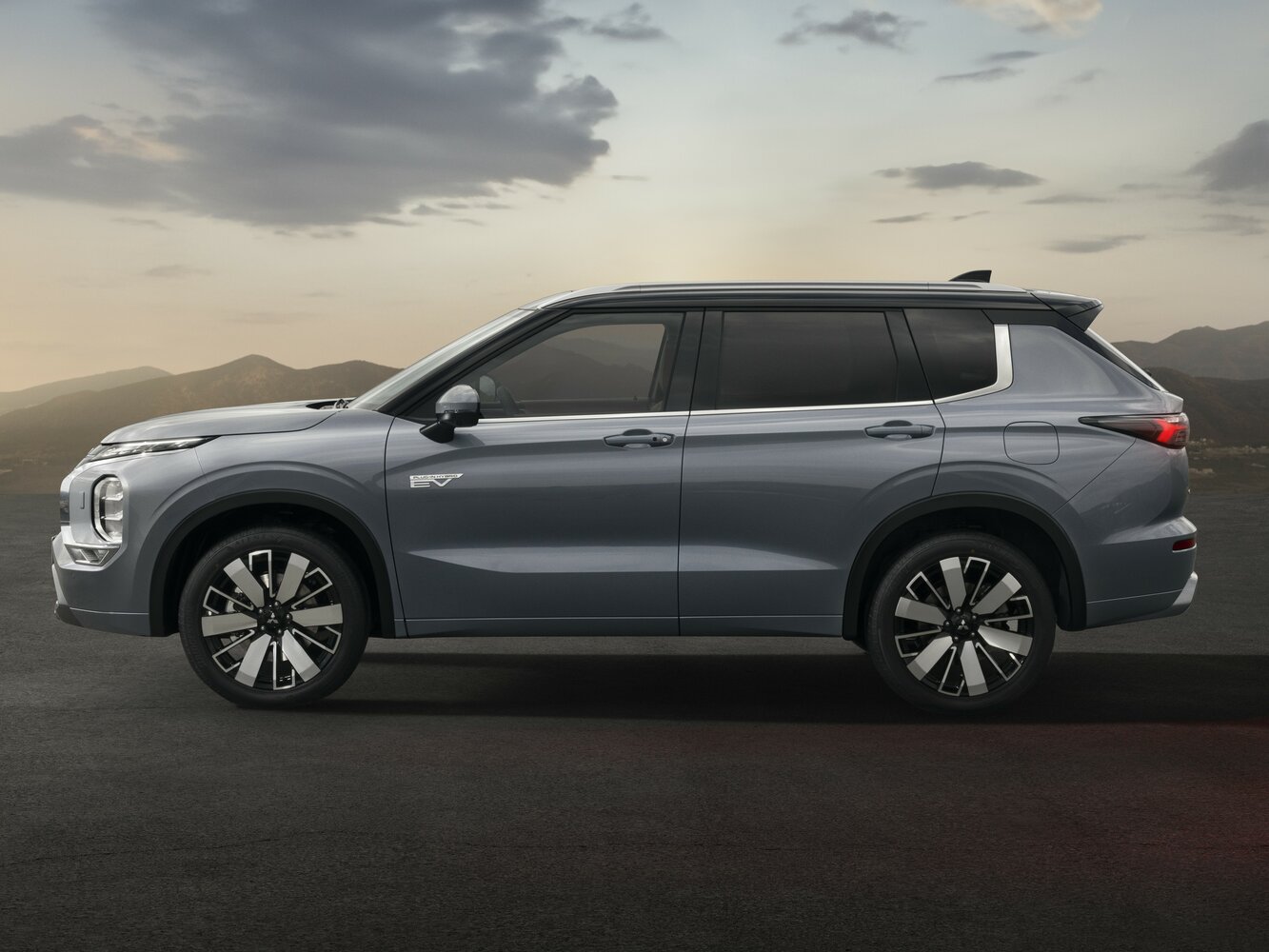 Mitsubishi Outlander IV Рестайлинг, 2026, фото 12