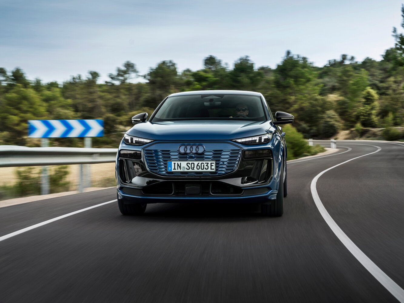 Audi SQ6 Sportback e-tron, 2024, фото 2