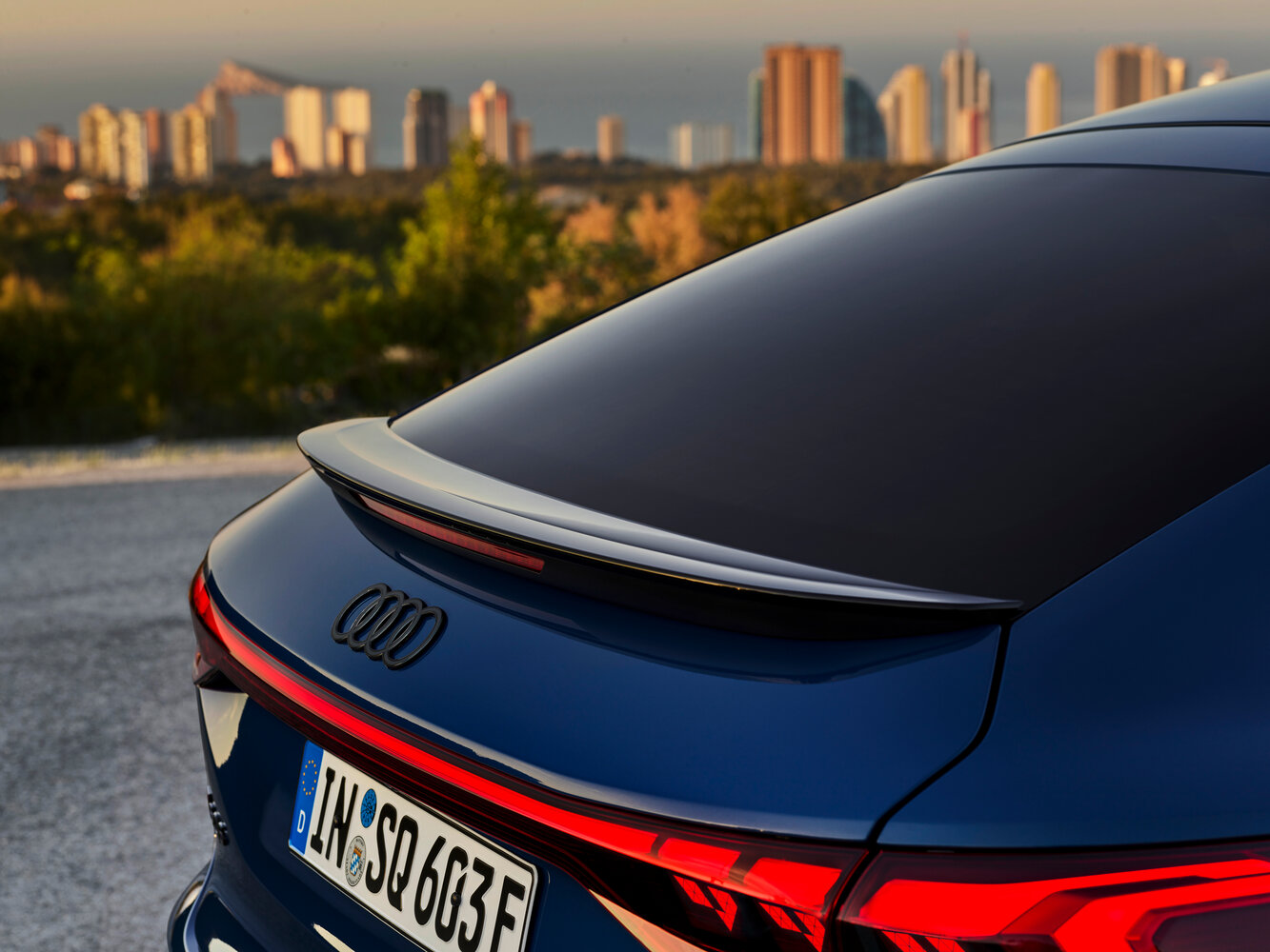 Audi SQ6 Sportback e-tron, 2024, фото 6