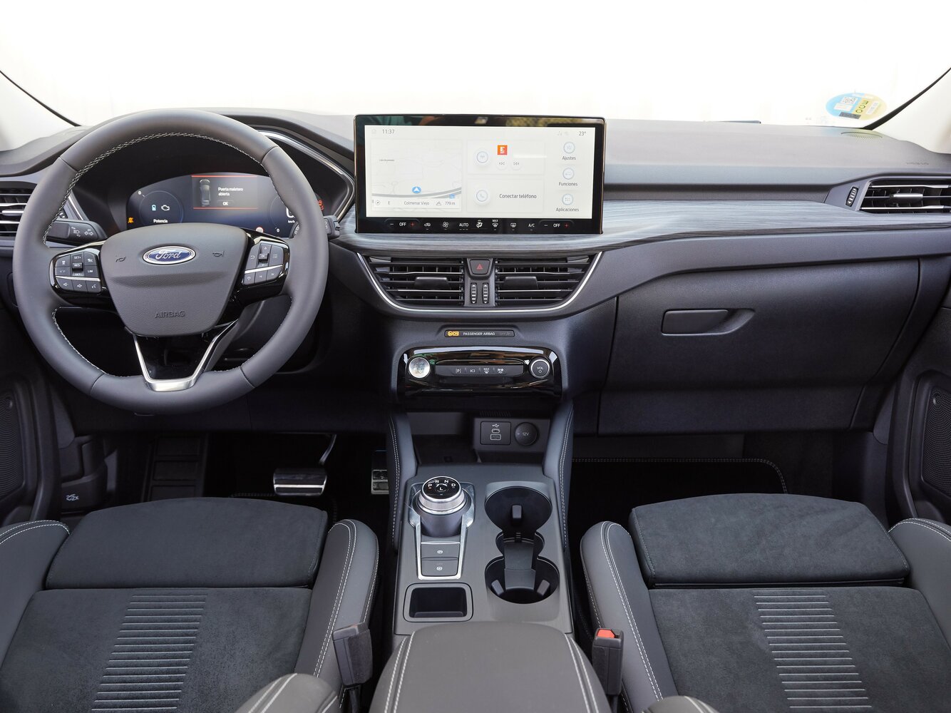 Ford Kuga III Рестайлинг, 2024, фото 7