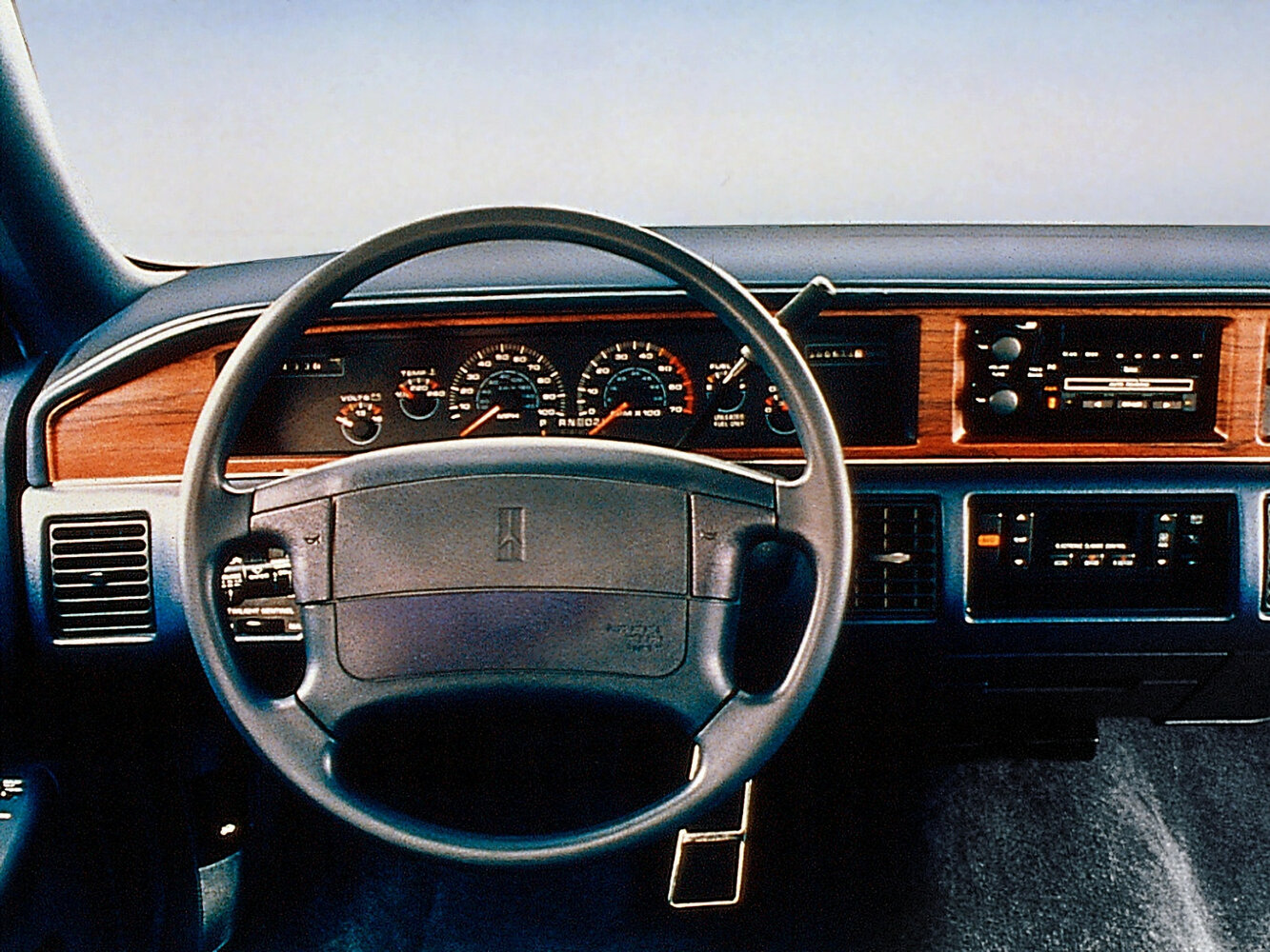 Oldsmobile Custom Cruiser III, 1991, фото 2