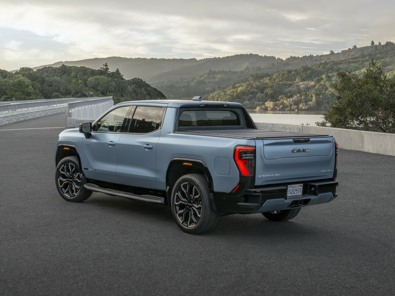 GMC Sierra IV Рестайлинг, 2022, фото 3