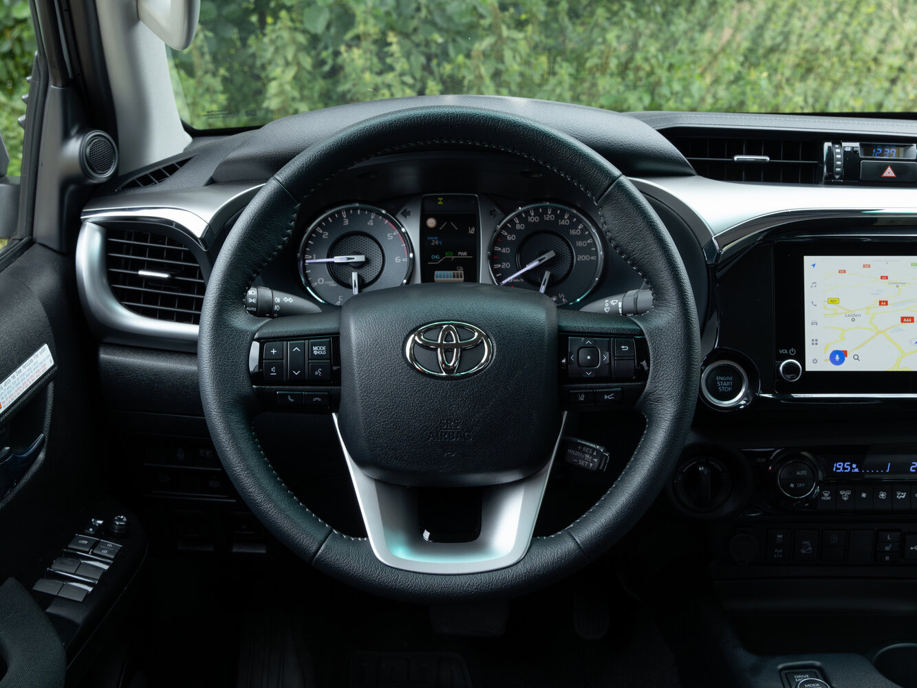 Toyota Hilux VIII Рестайлинг 2, 2024, фото 3