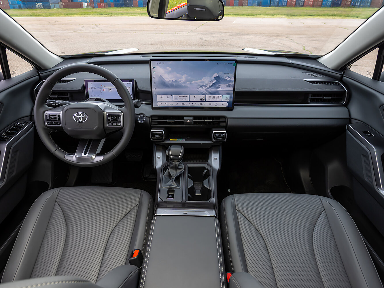 Toyota RAV4 VI (XA60), 2025, фото 25