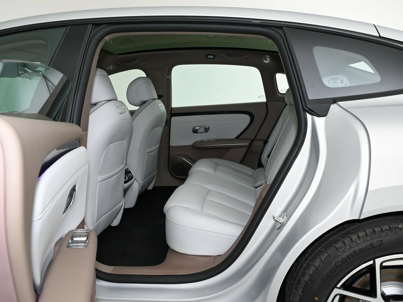 Changan Qiyuan A06, 2026, фото 8