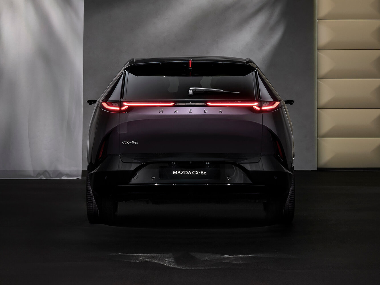 Mazda CX-6e, 2026, фото 4