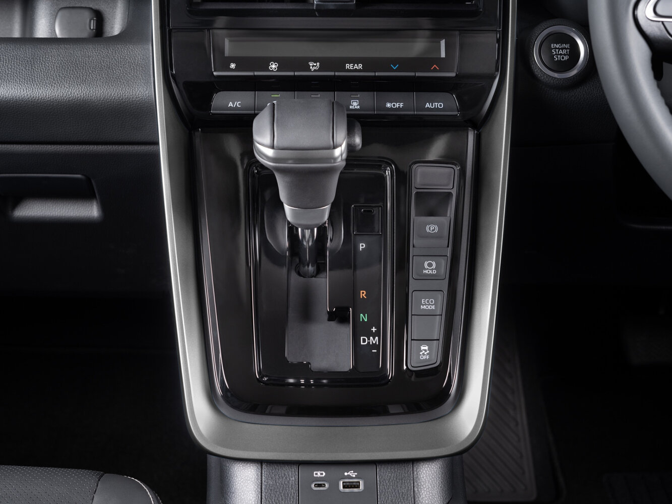 Toyota Innova III, 2026, фото 10