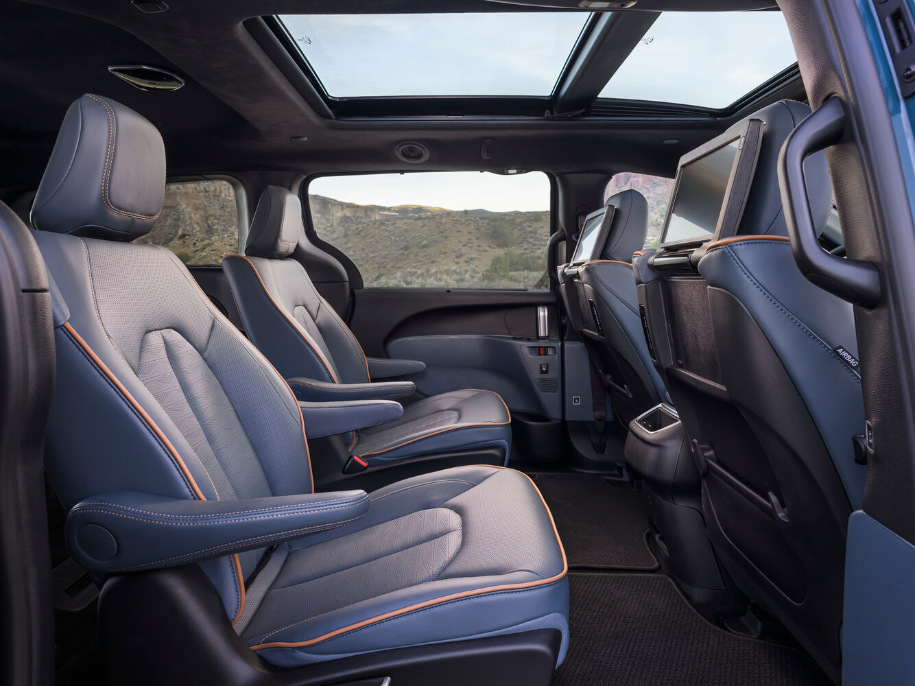 Chrysler Pacifica RU Рестайлинг 2, 2026, фото 13