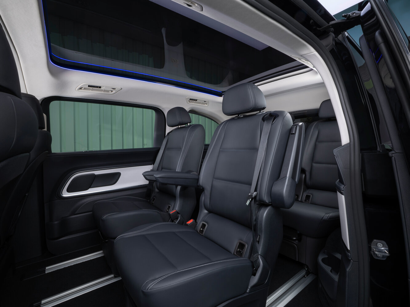 Mercedes-Benz VLE, 2026, фото 8