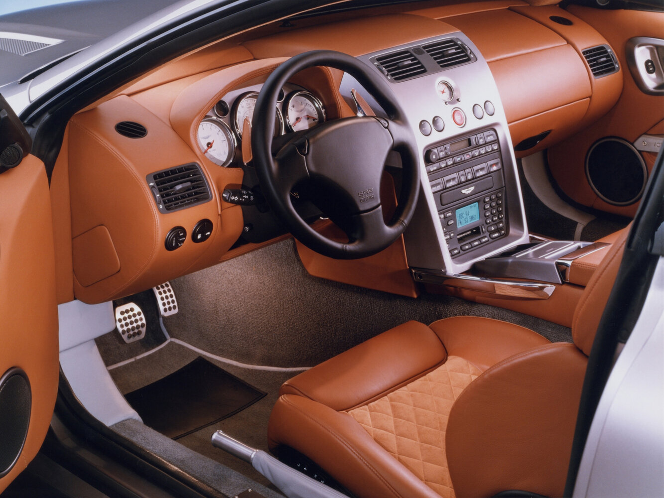 Aston Martin Vanquish I, 2005, фото 9