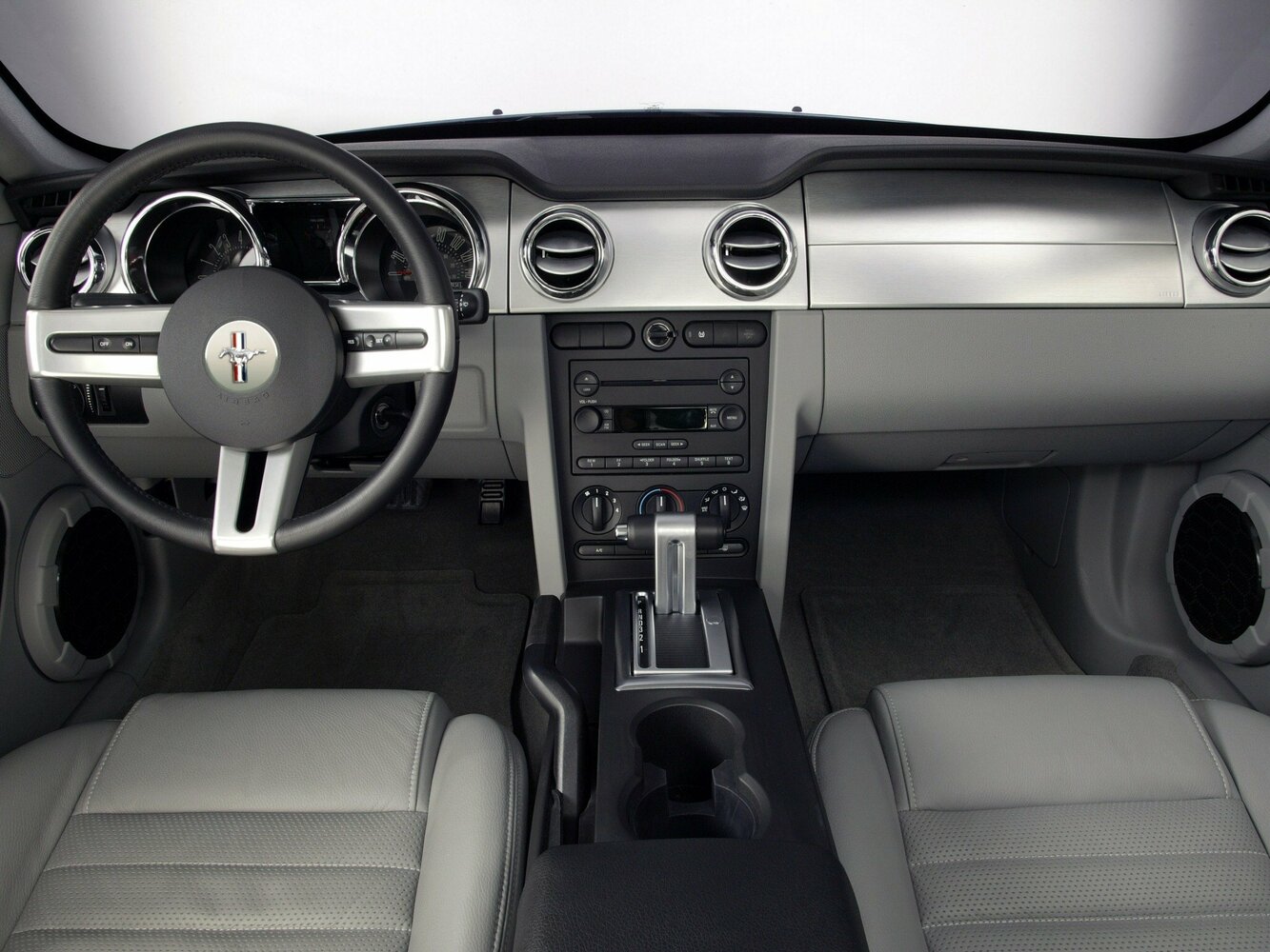 Ford Mustang V, 2009, фото 7
