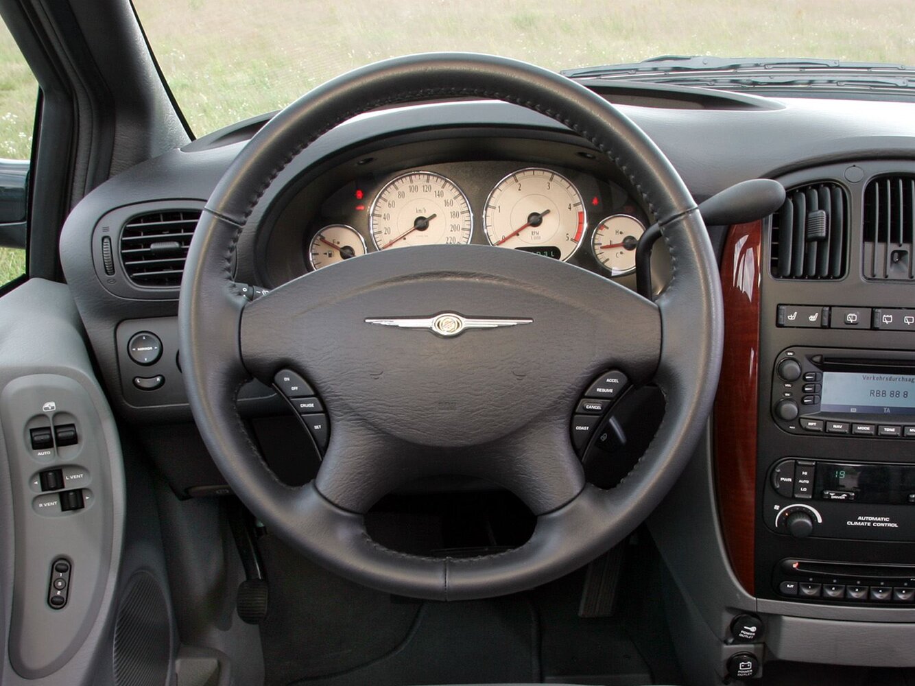 Chrysler Voyager IV Рестайлинг, 2008, фото 11