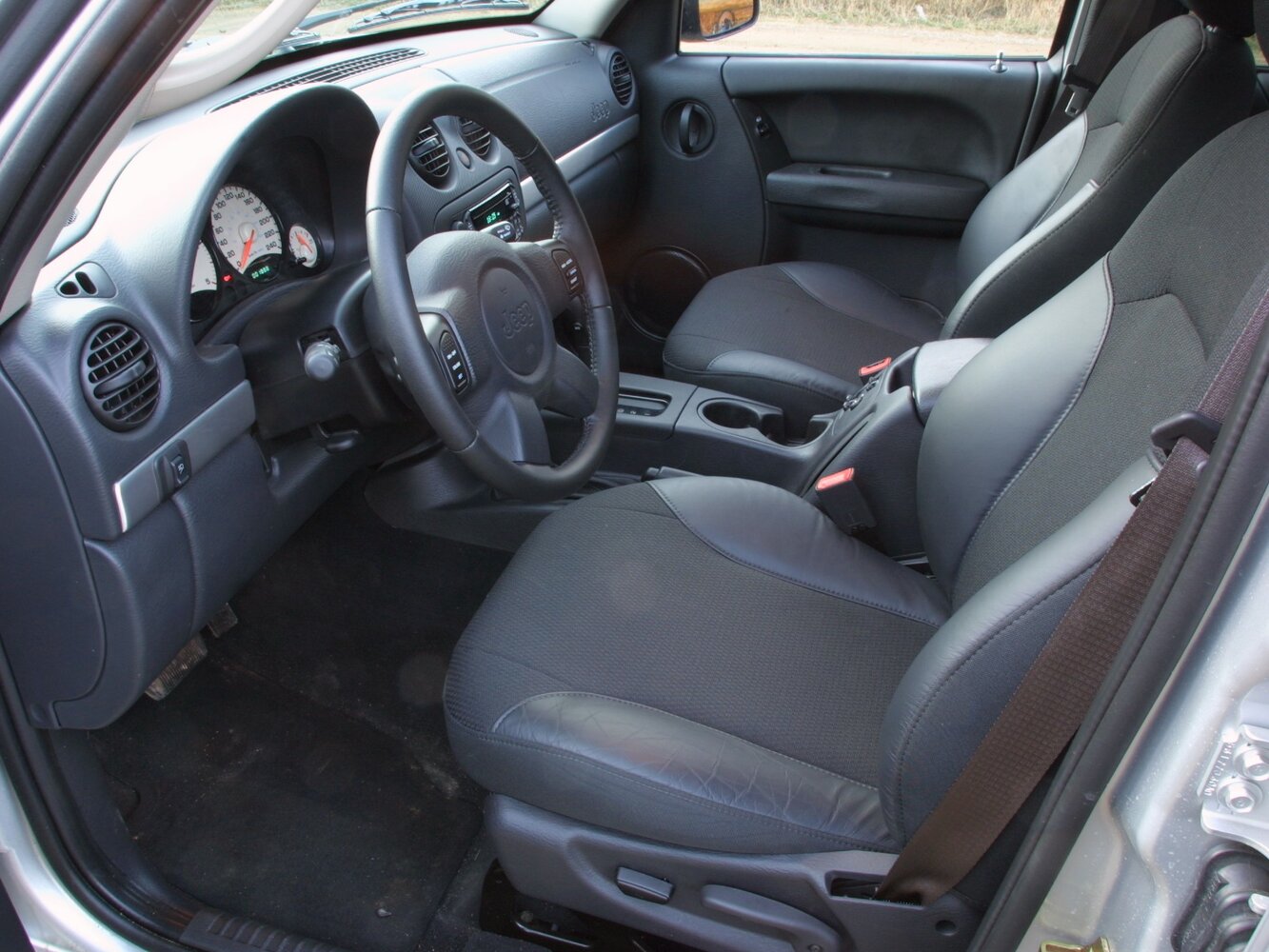 Jeep Cherokee III (KJ), 2004, фото 13