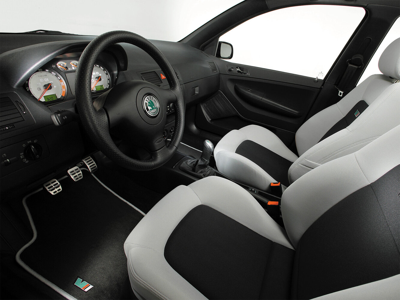 Skoda Fabia RS I Рестайлинг, 2003, фото 2