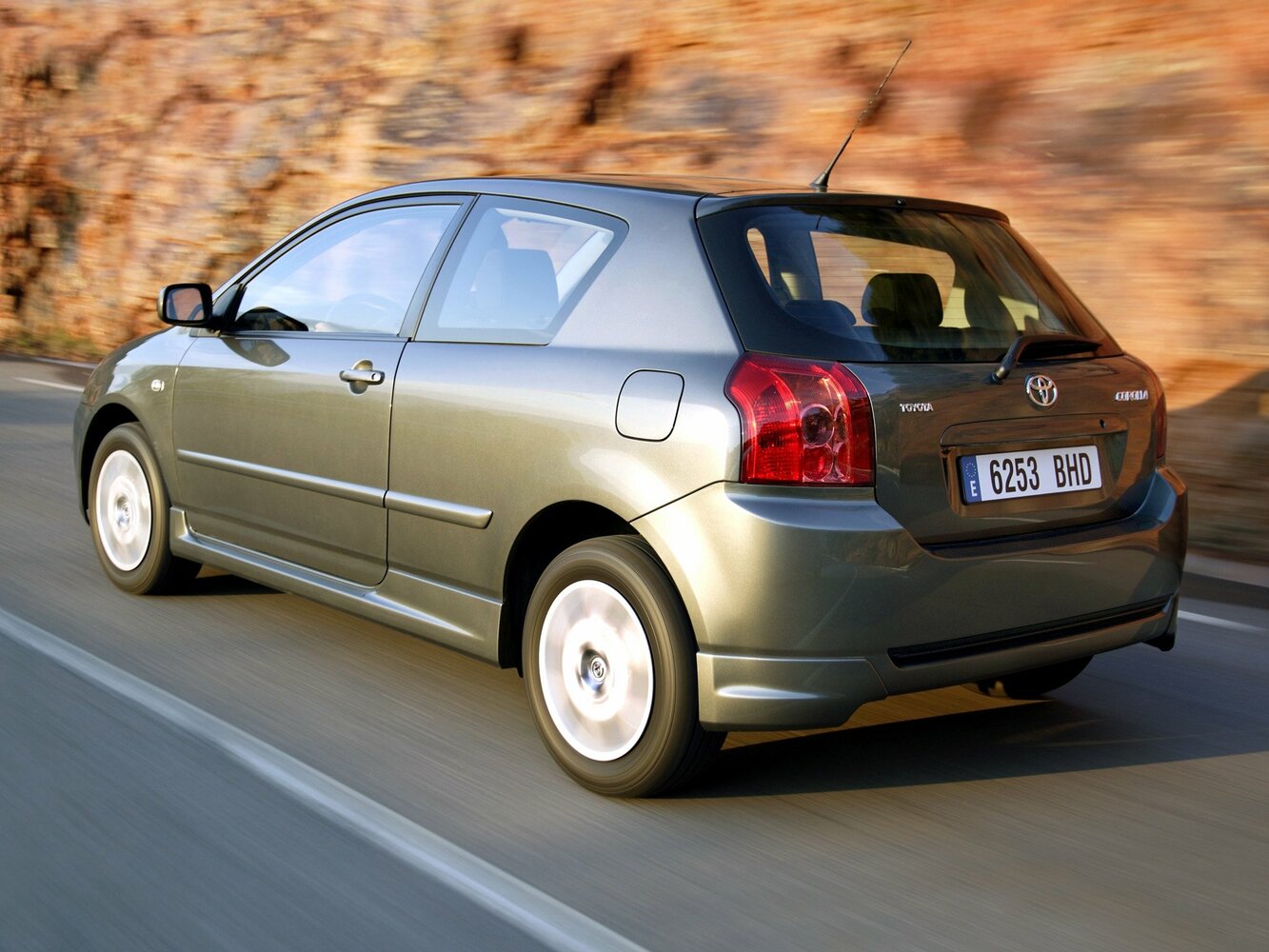 Toyota Corolla IX (E120, E130) Рестайлинг, 2004, фото 5