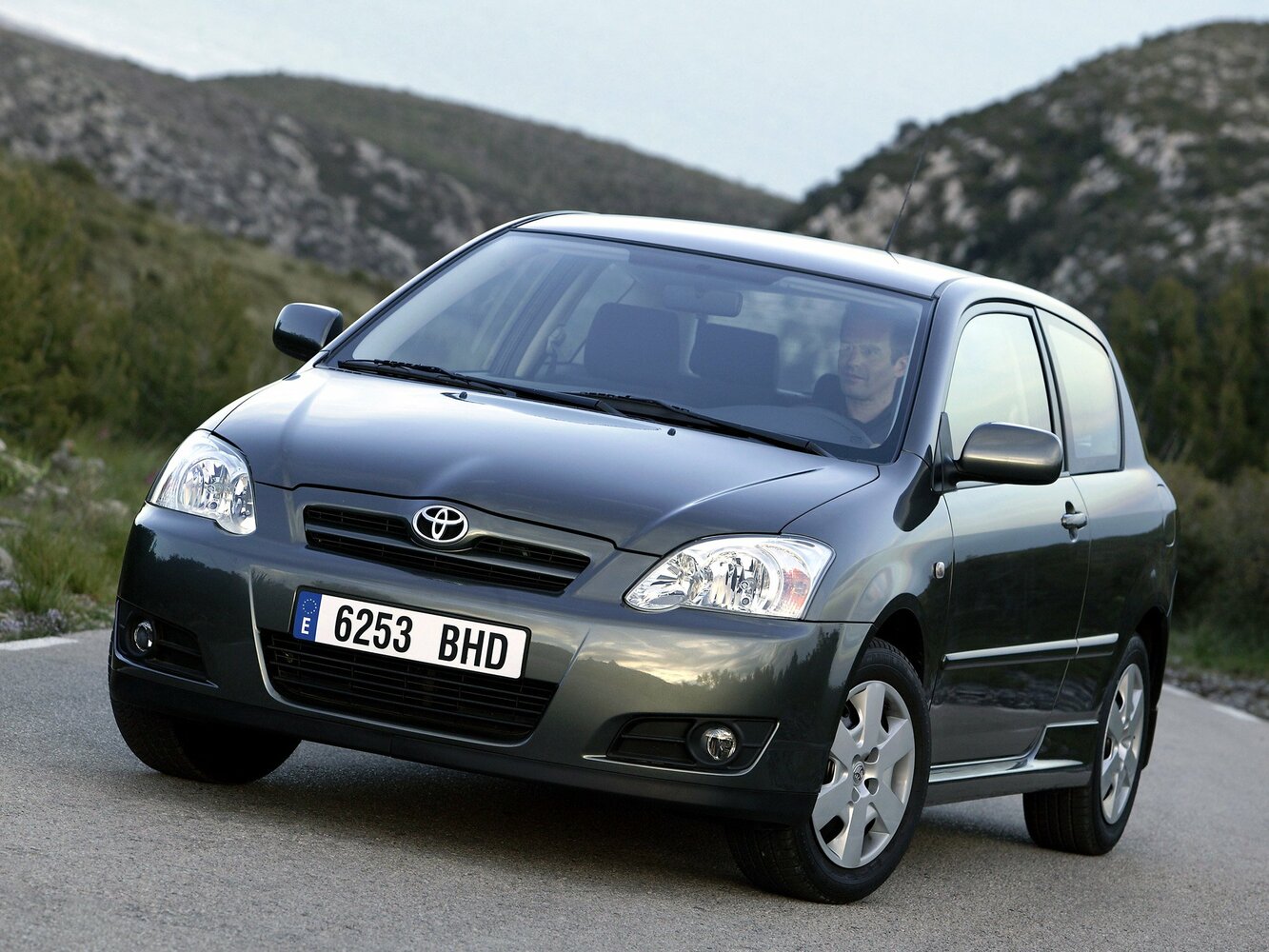 Toyota Corolla IX (E120, E130) Рестайлинг, 2004, фото 3