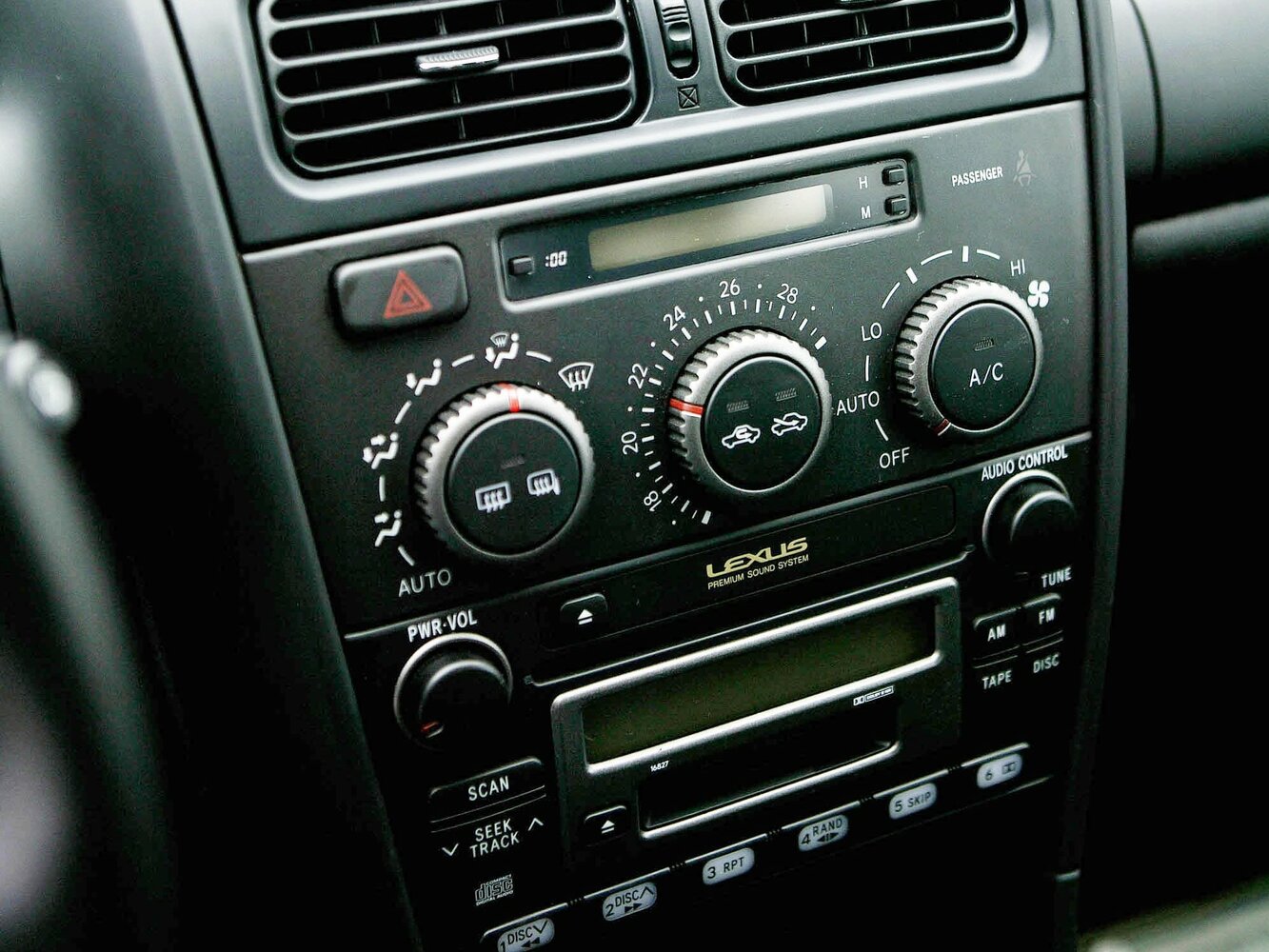 Lexus IS I, 2001, фото 3