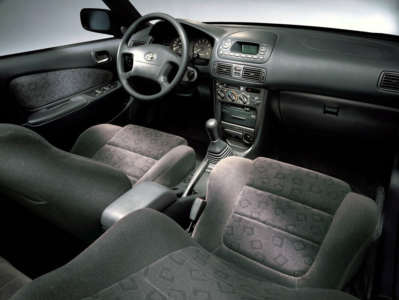 Toyota Corolla VIII (E110) Рестайлинг, 1997, фото 2