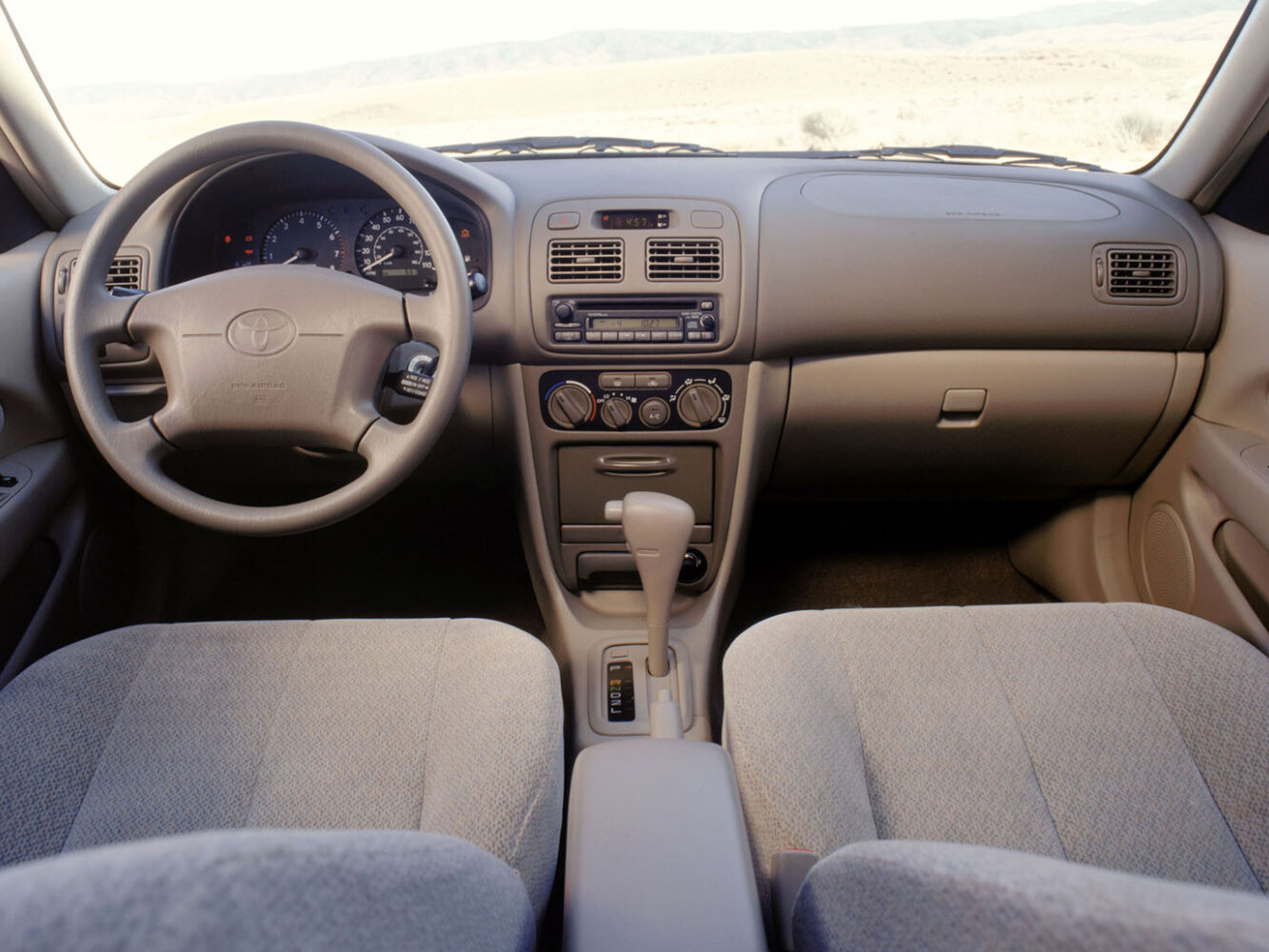 Toyota Corolla VIII (E110) Рестайлинг, 2001, фото 4