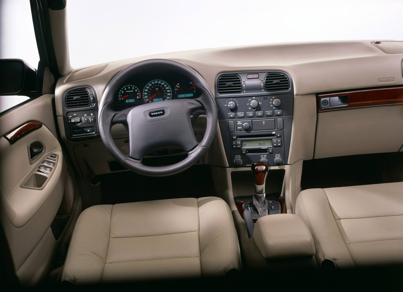 Volvo V40 I Рестайлинг, 2000, фото 10