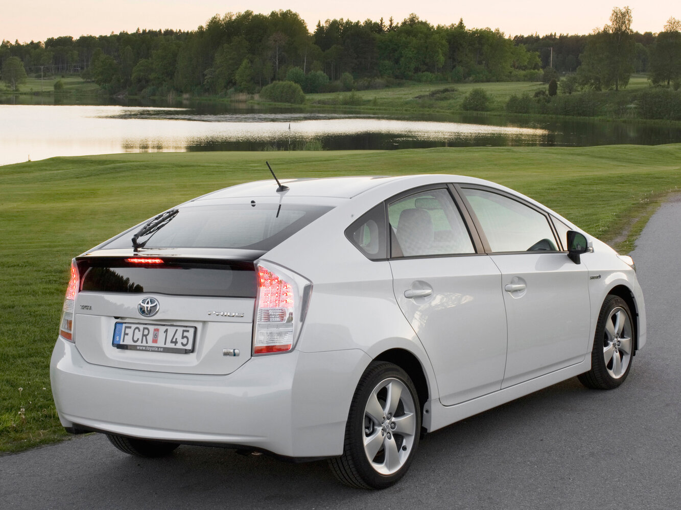 Toyota Prius III (XW30), 2010, фото 8