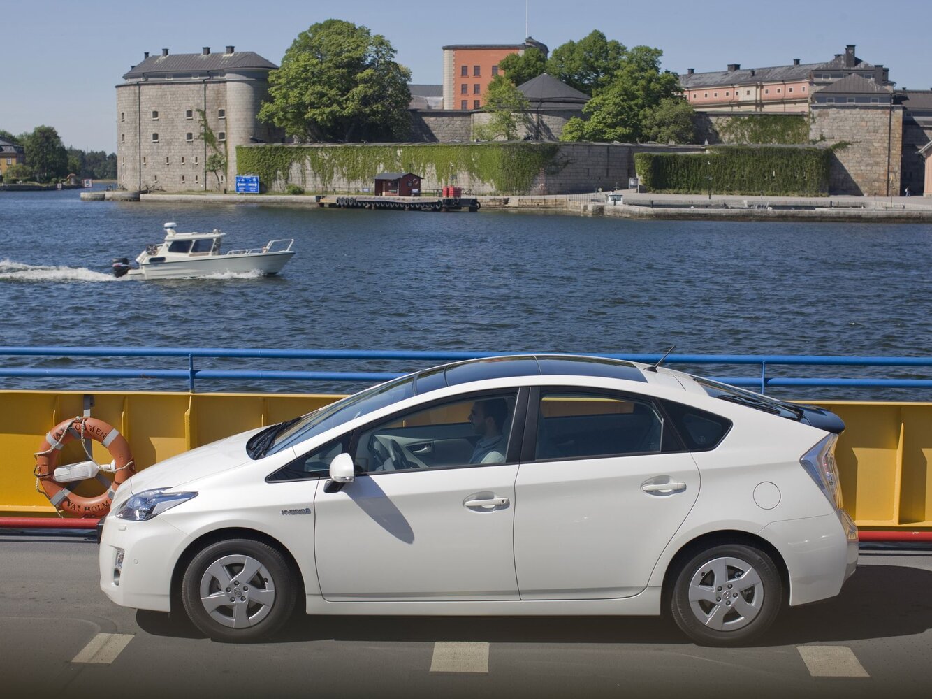 Toyota Prius III (XW30), 2010, фото 10