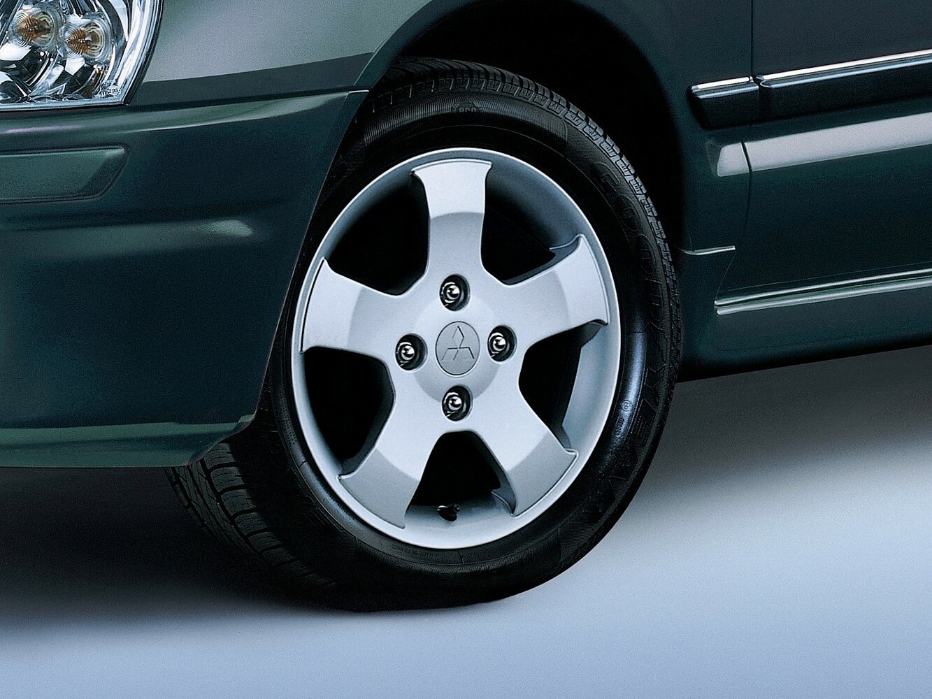 Mitsubishi Space Star I, 1998, фото 3